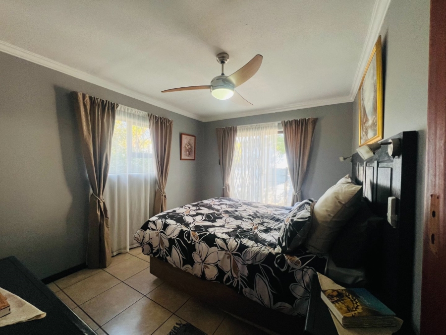 8 Bedroom Property for Sale in Rooi Rivier Rif Western Cape